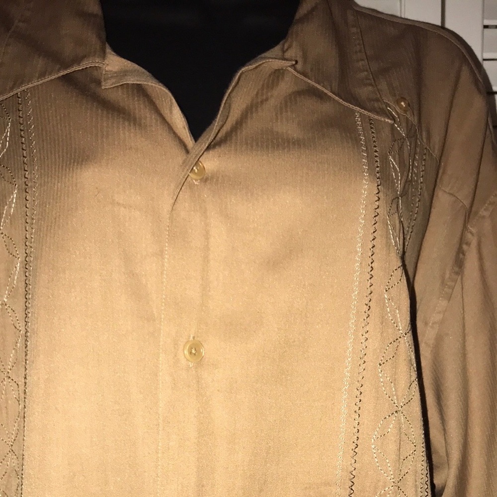 Men’s Casual Button Down Shirt